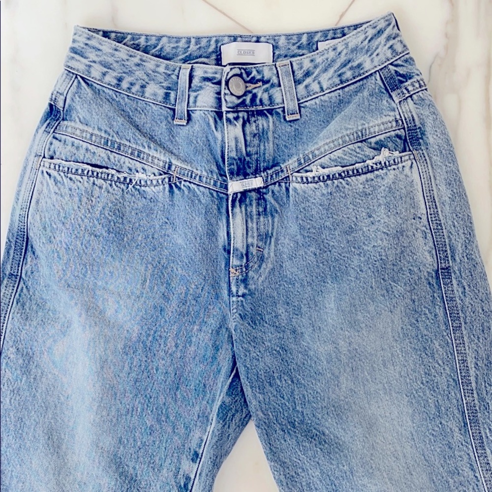 Closed Pedal Pusher Jeans